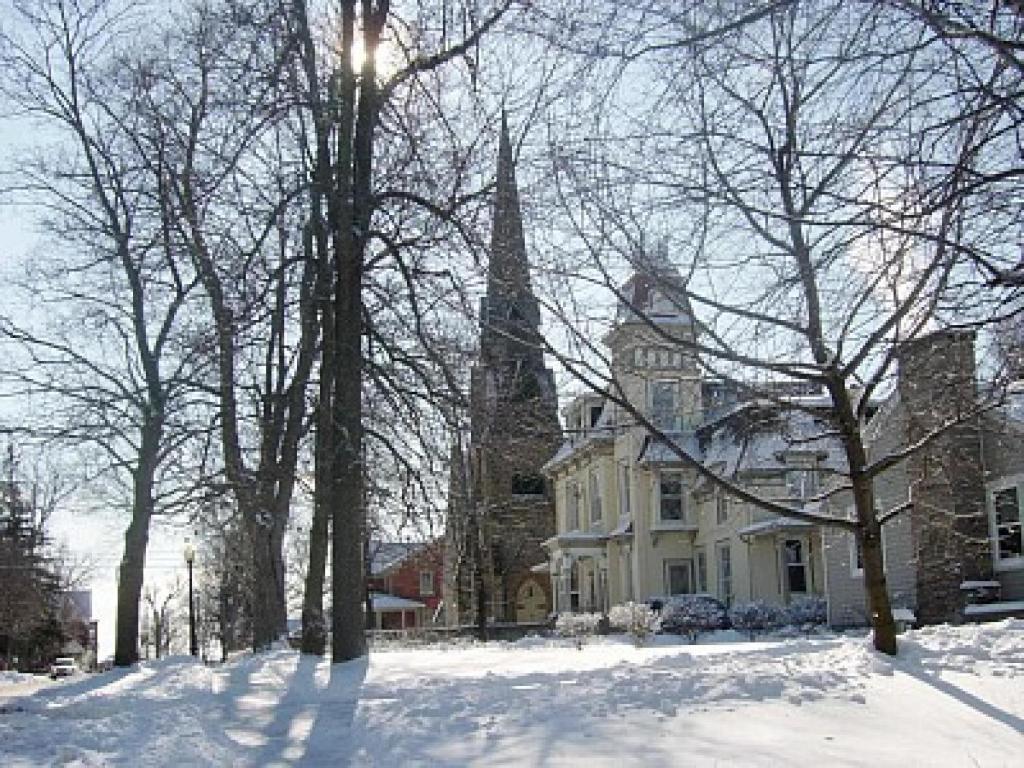 Absolute 1000 Islands Monthly Suites Gananoque Esterno foto